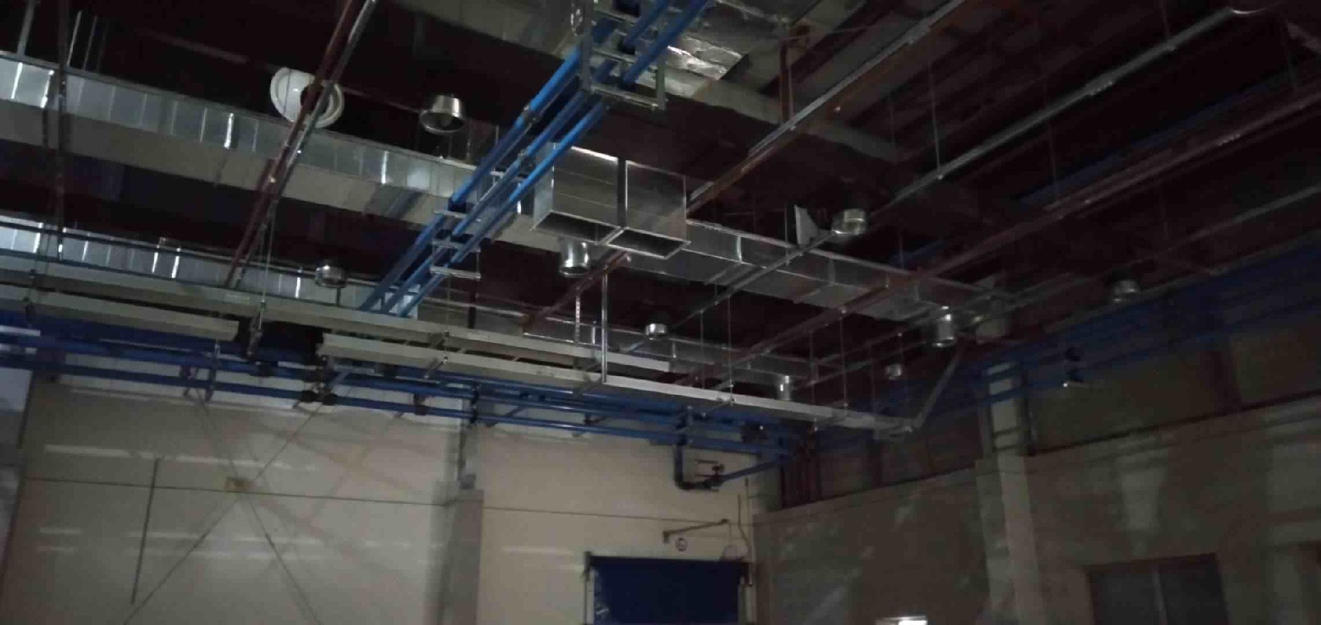 空壓機(jī)氣管里面有水怎么解決