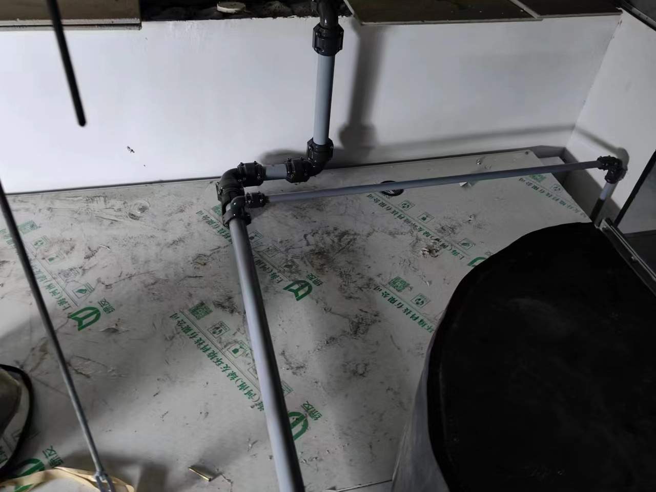 空壓機(jī)管道安裝防震墊片選擇